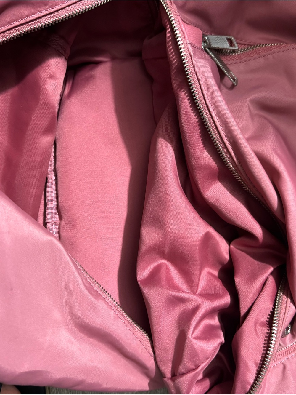 Pink lululemon backpack - Picture 2 of 11